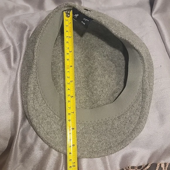 Grey Kangol Flat/Newsboy Style Cap - Picture 12 of 12